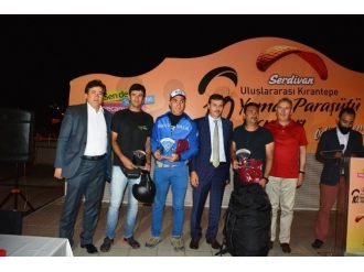 Pilotlar Ödüllerini Başkan Alemdar’dan Aldı