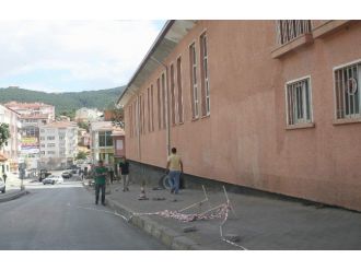 Yozgat’ta İnşaata Üzüm Kasası İle Güvenlik Tedbiri Alındı