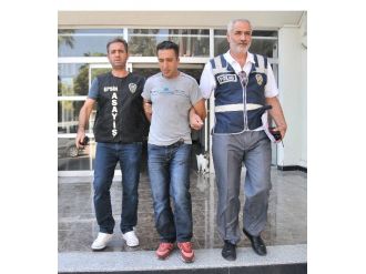 Karısını Bıçaklayan Zanlı Tutuklandı