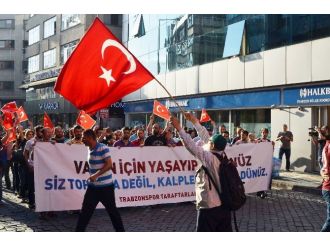 Trabzon’da Taraftar Dernekleri Teröre Karşı Yürüyüş Yaptı