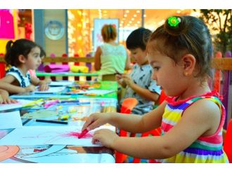 Çocuk Kulübü’nde Eğlenceye Ara Yok