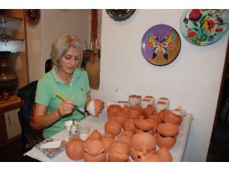 Tokat’ta Çömlek Boyama Sanatı Yaşatılmaya Çalışılıyor