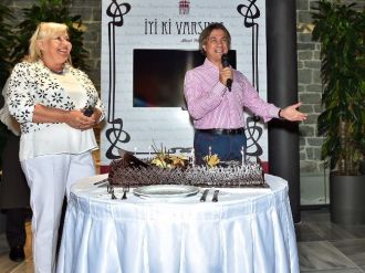 Başkan Demircan, Çalışanlarının Doğum Gününü Kutladı