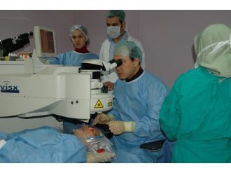 İlasik Lazer Yöntemiyle Gözlük Kullanmaya Son