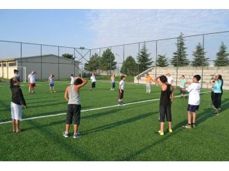 Kedem’in Başarılı Öğrencilerine Yaz Kampı Hediyesi