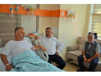 Körfez Belediye Başkanı Baran Hastalara Moral Ziyaretinde Bulundu