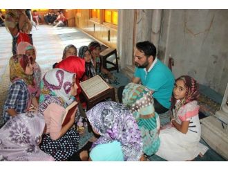 Gülşehir’de Kuran Kursu Birincilerine Tablet Bilgisayar Verildi