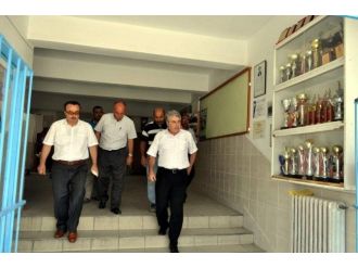 Milli Eğitim Müdürü Şimşek Tadilat Yapılan Okulları İnceledi