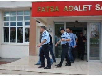 Mağazadan Kıyafet Çalan 2 Gürcü Tutuklandı