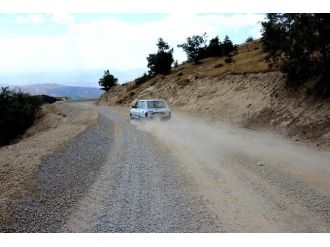 Pütürge’nin Yolları Genişletildi