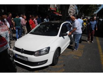 İtfaiye Otomobilde Mahsur Kalan Kadını Böyle Kurtardı