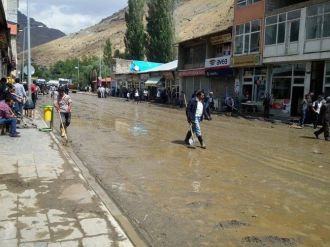 Bahçesaray’da Sel Sonrası Temizlik Çalışmaları Başladı