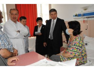 Kırgızistan Sağlık Bakan Yardımcısı Murzalıev’den Türkiye Yüksek İhtisas Hastanesi’ne Ziyaret