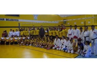 Başkan Karaçoban’dan Sporculara Ziyaret