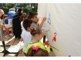 Minikler Bu Yaz Kütüphanede Doyasıya Eğlendi