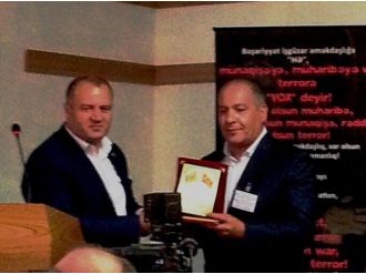 Diaspora Başkanı Ağayev’e Ödülü Verildi