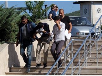 Dolandırıcılar Tutuklandı