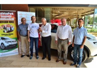 Malatyapark’ın Şanslı Müşterisi Aracını Teslim Aldı