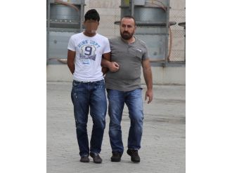 Cep Telefonu Ve Para Gasp Şüphelisi 3 Kişi Tutuklandı