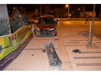 Üç Ayrı Kazada 5 Kişi Yaralandı