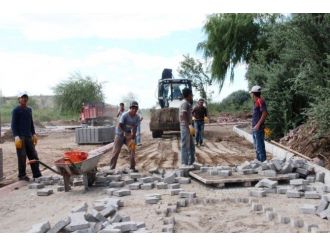 Avanos Belediyesi Kızılırmak Kıyı Kenarında Düzenleme Çalışmaları Yapıyor