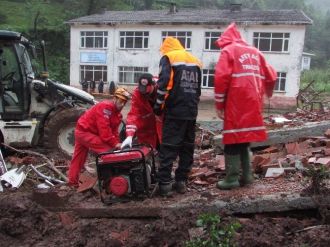 Trabzon Afet Ve Acil Durum Müdürlüğü Hopa’da 2 Ayrı Ekiple Görev Yaptı