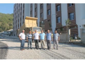 Anamur Meslek Yüksek Okulu’nun Yolu Asfaltlanıyor
