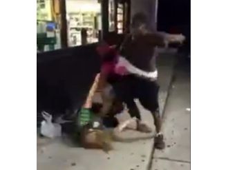 Kadını Birlikte Dövdüler