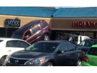 Aracının Çekilmemesi İçin Her Şeyi Denedi