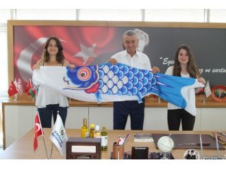 İzmirli Gençlerin Japonya’daki Barış Sunumu Beğeni Topladı