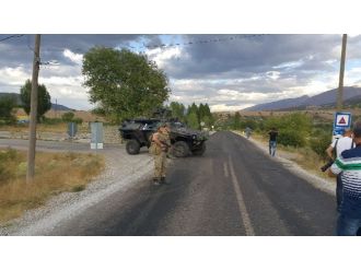 Erzincan-kemah Kara Ve Demiryolu Ulaşıma Açıldı