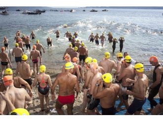 Boğazı Yüzerek Geçecekler