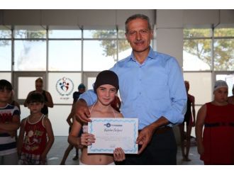 600 Çocuk Daha Yüzme Öğrendi