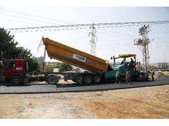 Erdemli’de Sıcak Asfalt Çalışmaları