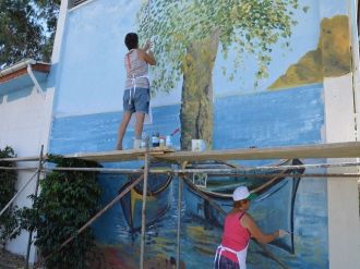 Kadın Eliyle Renkli Bir Dokunuş