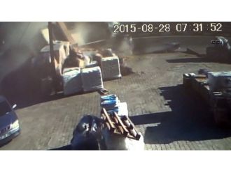 Kamyonla Tır’ın Çarpıştığı Kaza Kamerada