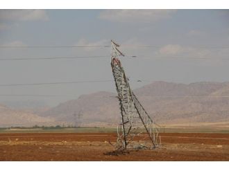 Pkk Elektrik Hattına Bile Saldırdı