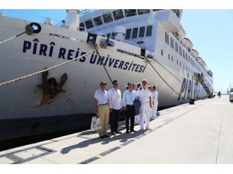 Başkan Kocadon, Piri Reis Okul Gemisini Gezdi