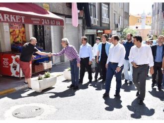 Başkan Demircan Tomtom Mahallesi Esnafını Ziyaret Etti