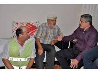 Nazilli’de Arkadaşının Hayatını Kurtaran İşçi Plaketle Ödüllendirildi