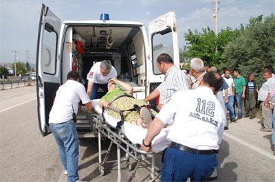 Yolcu minibüsü şarampole yuvarlandı 