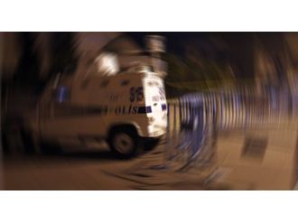 Polis Aracına Bombalı Saldırı: 8’ Polis 13 Yaralı