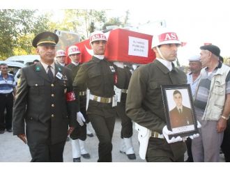 Kazada Hayatını Kaybeden Asker Son Yolculuğuna Uğurlandı
