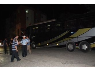 Otobüste Balık İstifi 72 Kaçak Suriyeli Yakalandı