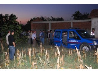 Ahırda Eşinin Cansız Bedeniyle Karşılaştı