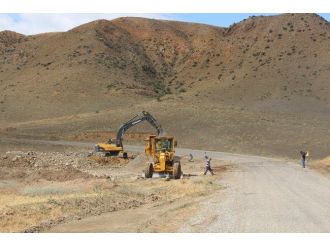 Oltu Dümbüllü Deresi Asfalta Kavuşuyor