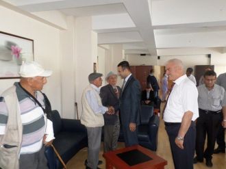 Kaymakam Akpay’dan Huzurevine Ziyaret