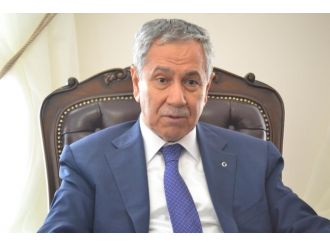 Arınç Görevi Türkeş’e Devretti