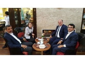 Saraç Ak Parti Genel Başkan Yardımcısı Kapusuz Ve Eski Bakan Ergin İle Görüştü