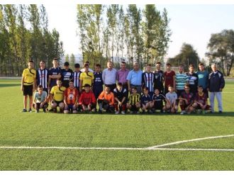 Hisarcık’ta Sentetik Çim Saha Ve 400 Kişilik Kapalı Tribün Hizmete Girdi